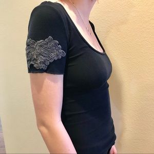 NWOT Kimchi Blue tee with crochet sleeve detail